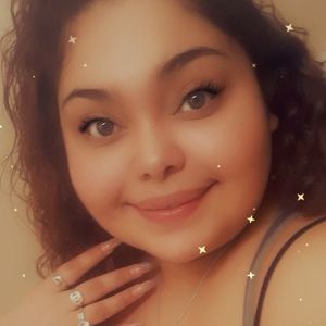 Meet your Posher, Mona